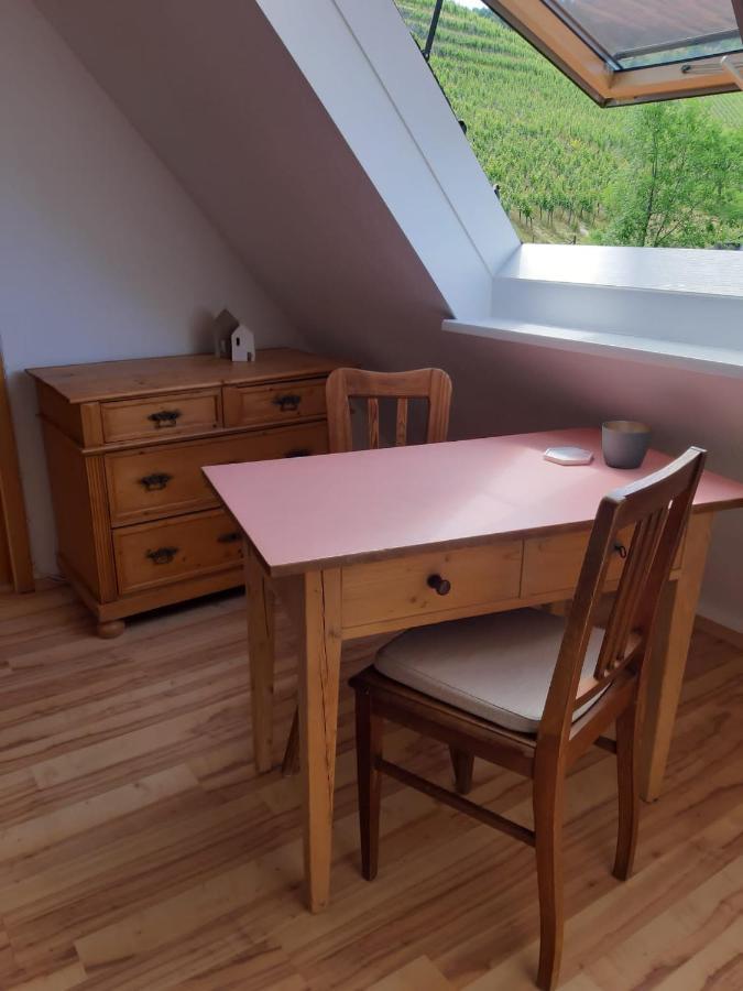 Giebelzimmer Mit Weinbergblick Stetten  Buitenkant foto