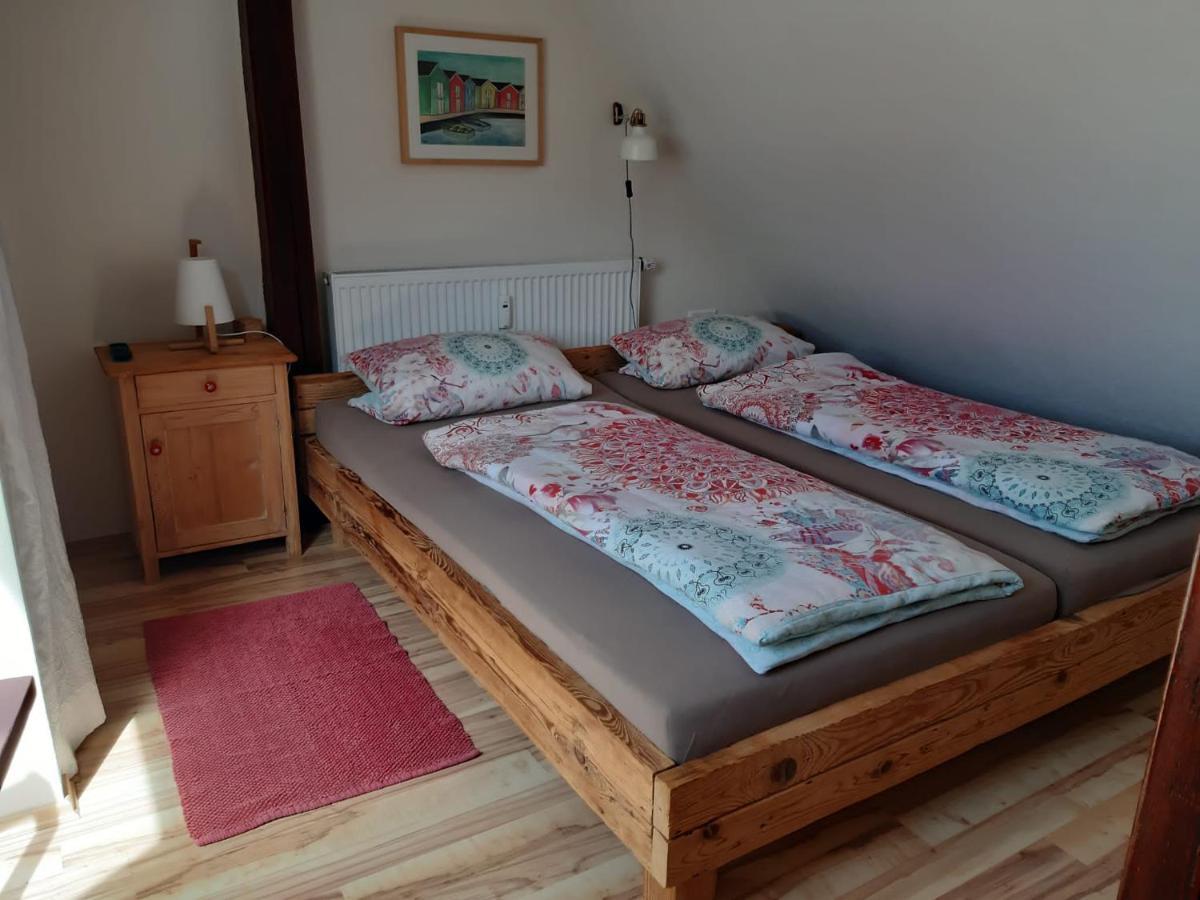 Giebelzimmer Mit Weinbergblick Stetten  Buitenkant foto